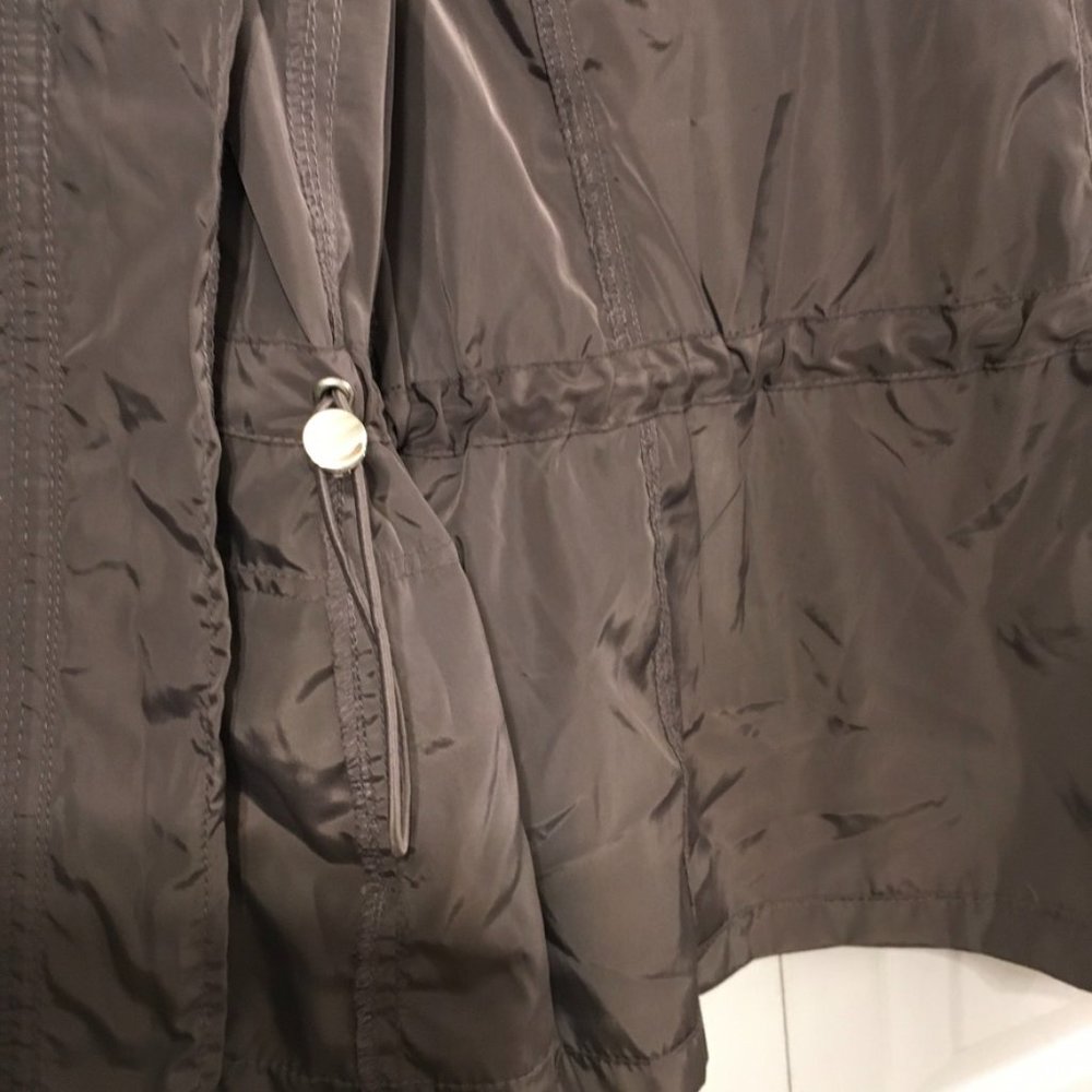 Athletic Collection by 26 International Lightweight Jacket - Picture 9 of 10